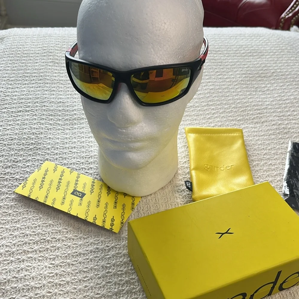 Gander Sports Men wraparound sunglasses Red/Matte black NWOT yellow mirror UV